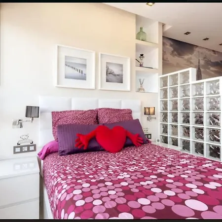 Estudio I Vistas Mar, Cerca Tren Y Malaga 아파트