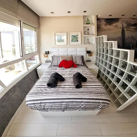 Estudio I Vistas Mar, Cerca Tren Y Malaga *