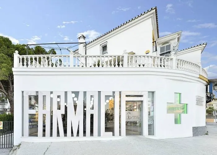 Estudio I Vistas Mar, Cerca Tren Y Malaga Lägenhet