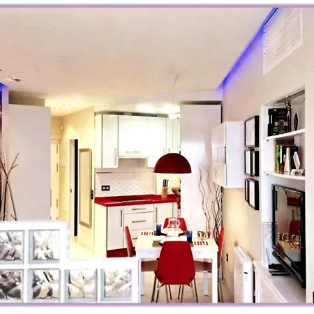 Apartment Estudio I Vistas Mar, Cerca Tren Y Malaga